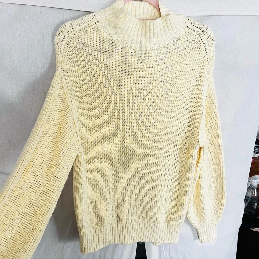 Aerie Hits The Spot Mock Neck Yellow Sweater - Picture 4 of 9